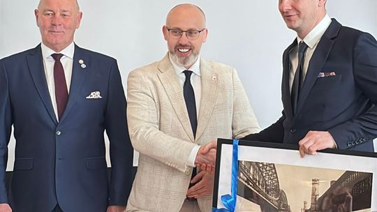 Podpisano umowę na odbudowę Mostu Tczewskiego. Po latach przerwy inwestycja rusza dalej