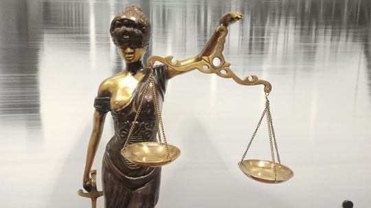 Sąd próbował pogodzić zwaśnione strony Ryszarda R. i Zenona D. Bez efektu na starcie