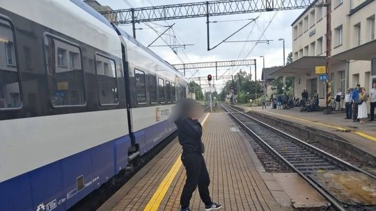 Spóźnienia 27 pociągów przez tragiczny wypadek kolejowy. OPÓŹNIENIE POCIĄGU INTERCITY „HUTNIK”