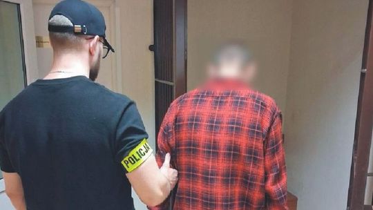 „Syn miał wypadek”. Seniorka straciła 50 tys. zł, ale policjanci z Pelplina błyskawicznie zatrzymali oszusta