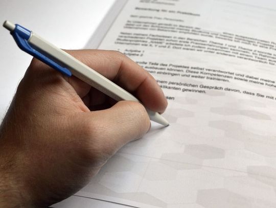 13 sierpnia 2025 r. - Ważny dzień w kalendarzu. Międzynarodowy Dzień Osób Leworęcznych