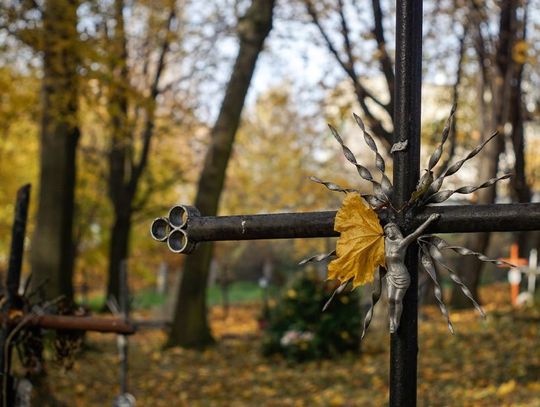 2 listopada 2025 r. - Ważny dzień w kalendarzu. Święto Zmarłych - Zaduszki