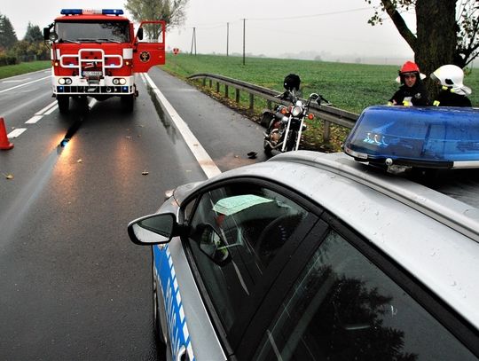 24-letnia motocyklistka najechał na tył Audi.