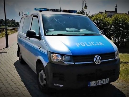 49-LATEK WYPŁACIŁ PIENIĄDZE PRZYWŁASZCZONĄ KARTĄ – ODPOWIE ZA KRADZIEŻE Z WŁAMANIEM