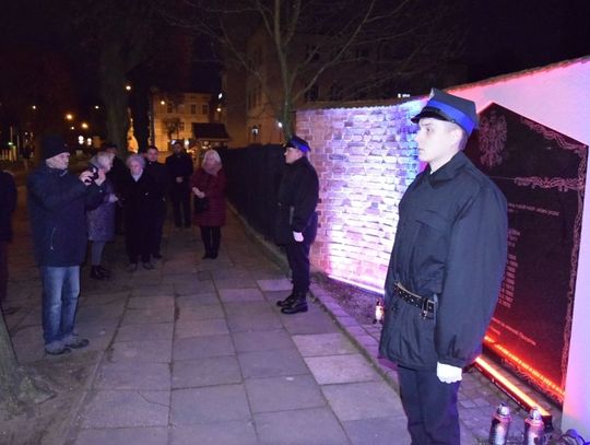 82. rocznica mordu tczewian na świńskim rynku. Zaproszenie na spotkanie pod tablicę rozstrzelanych 