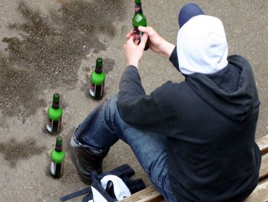 Alkomat w szkołach?