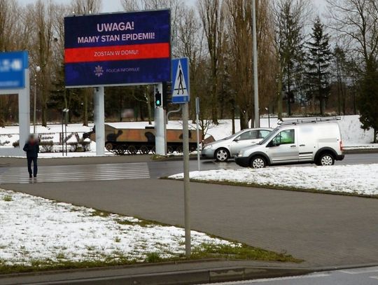  Apel policji #zostańwdomu. Bilbord i profilaktyka koronawirusa