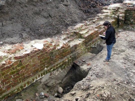 Archeologiczna sensacja potwierdzona - zamek krzyżacki w Tczewie pod koparką