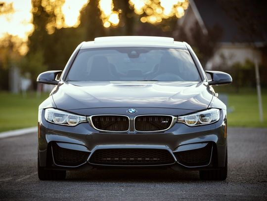 Auto z salonu na raty - sprawdź co musisz wiedzieć