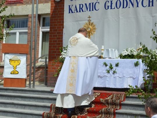 Biskup pelpliński Ryszard Kasyna: Procesja w Boże Ciało wyłącznie wokół kościołów