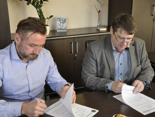 Budowa świetlicy jeszcze w tym roku! Umowa podpisana - do... czterech razy sztuka