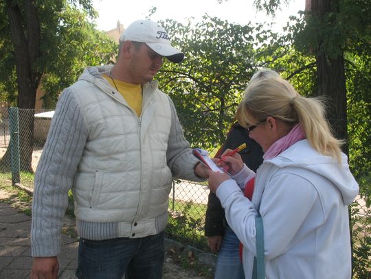 Bunt pod MOPS. Zbierali podpisy za odwołaniem dyrektor