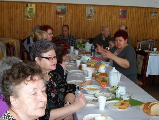 By nikt nie był samotny. Wielkanocne śniadanie w domu kultury