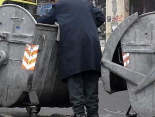 Co 10 mieszkaniec nie radzi sobie bez GOPS! Nowy problem: powracający emigranci zarobkowi