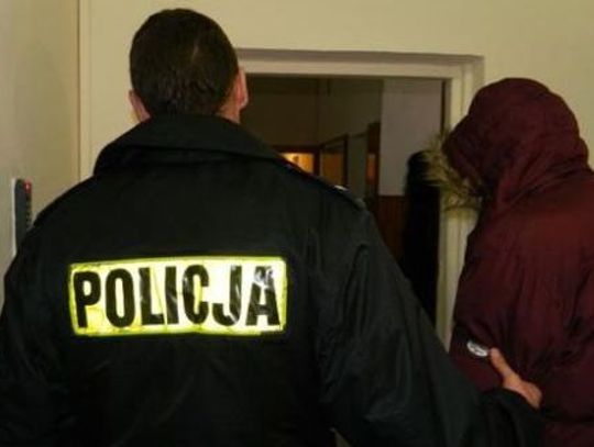 Czekał na autobus a podjechał... radiowóz 