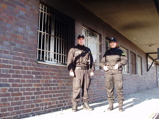 Czwórka nietrzeźwych zawdzięcza życie policjantom