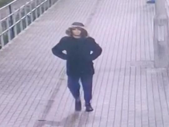 Czy rozpoznajesz tę osobę? Policja apeluje o pomoc w ustaleniu złodzieja roweru