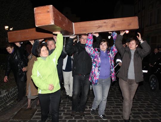 Droga krzyżowa ulicami Starówki (ZDJĘCIA)