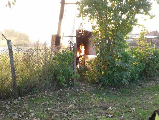 Droga wojewódzka zablokowana. Przyczyną pożar