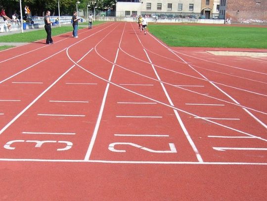 Dziś kluczowy dzień dla przyszłości stadionu przy ul. Bałdowskiej w Tczewie. Jaką decyzję podejmą radni?