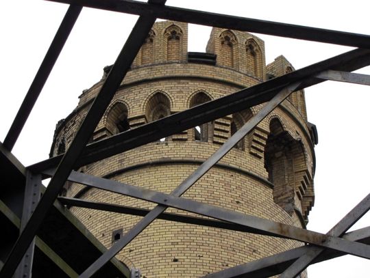 Dziurawy most zamknięty. Minister poskąpił, dorzuci się prezydent?