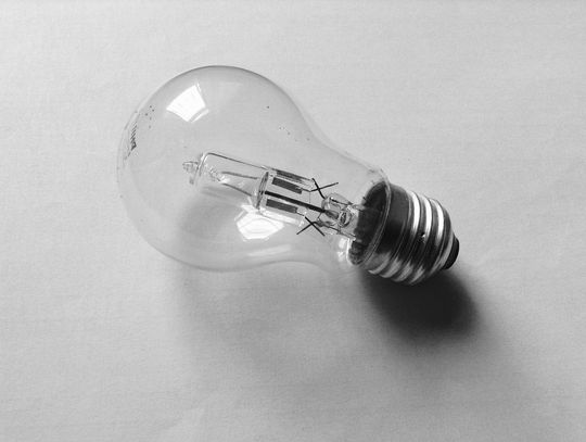 Elementy instalacji elektrycznych i najpewniejsze miejsce ich zakupu