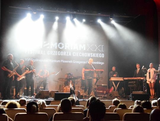 Festiwal In Memoriam Grzegorza Ciechowskiego. Grand Prix dla Kosmodromu i brawurowe interpretacje Tymańskiego