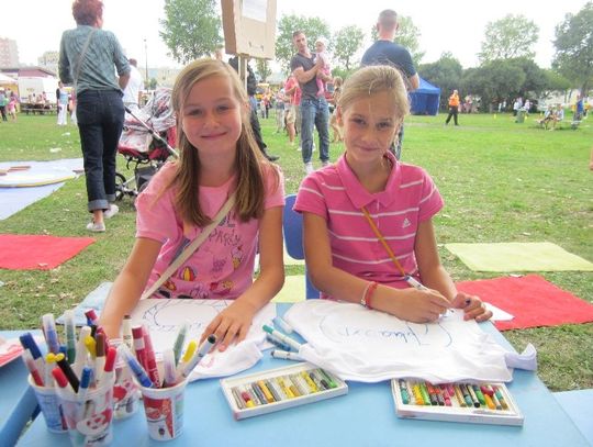 [FOTO] Sokoły, sadzonki i… 120 kg makulatury – Piknik „Eko 24”