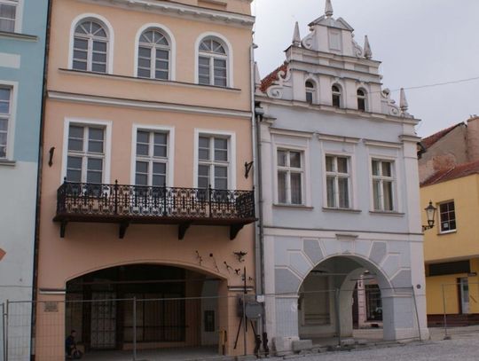 Gmina oddała spółce zabytkową kamienicę. Nie wszystkim taka decyzja się spodobała