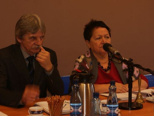 Gorąca sesja w Gniewie. Poszło o stawki za odpady. „To jest kabaret, a ludzie za niego płacą”