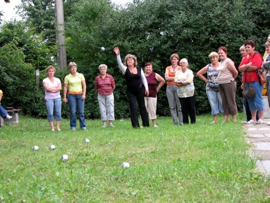 Gospodynie rzucały kulami 