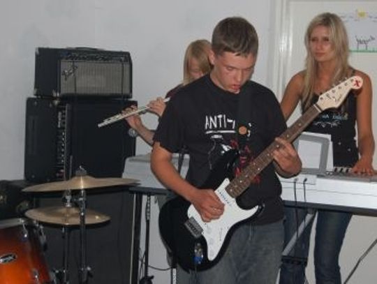 Grali, aby pomóc chorej koleżance