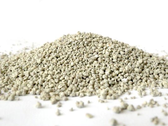 Granulat bentonitowy — co to jest i do czego się go używa? Granulat bentonitowy — co to jest i do czego się go używa?