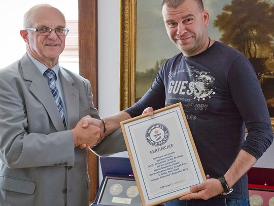 Guinness obok canoe w Centrum Konserwacji Wraków!