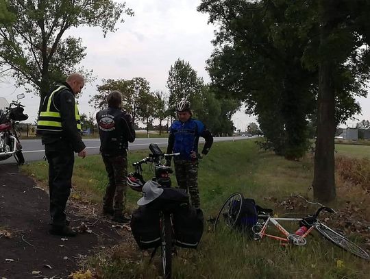 Jadą rowerami po zdrowie dla chorych maluchów! Po drodze nie obyło się bez przygód