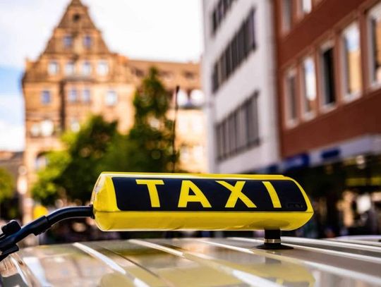 Jak bezpiecznie podróżować taksówką? Porady od dobrataxi.pl