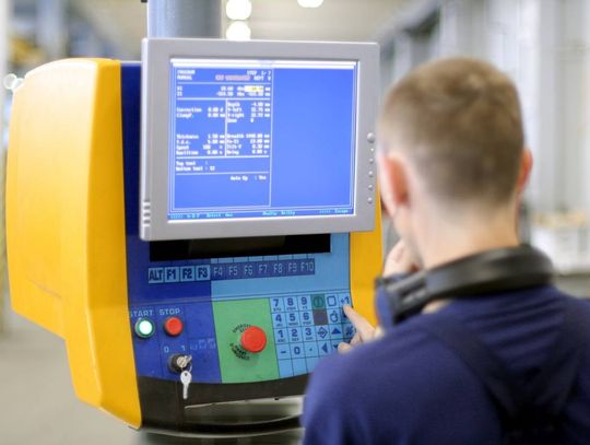 Jak działa obrabiarka CNC?