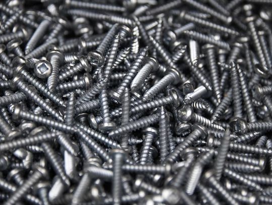 Jak odkręcić śrubę z wyrobioną główką: Skuteczne Metody i Narzędzia