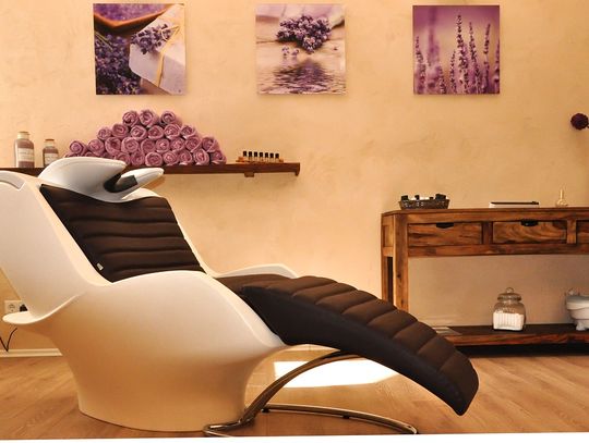 Jak prawidłowo wyposażyć salon fryzjerski?