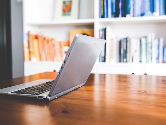 Jaką przekątną ekranu laptopa wybrać do użytku codziennego