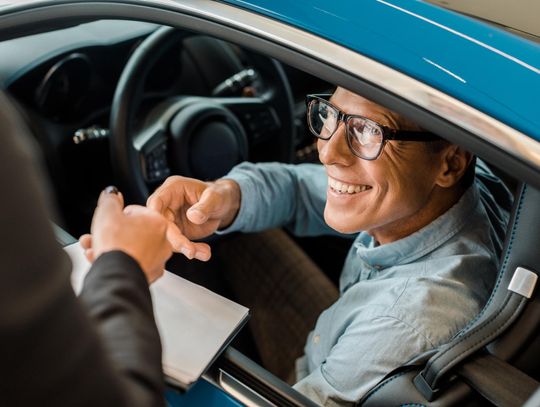 Jakie formalności trzeba załatwić, by sprowadzić samochód z zagranicy? 