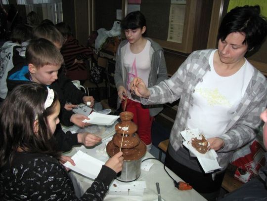 Kabarety, teatry i tańce - Dzień Otwarty w Szkole Podstawowej nr 12