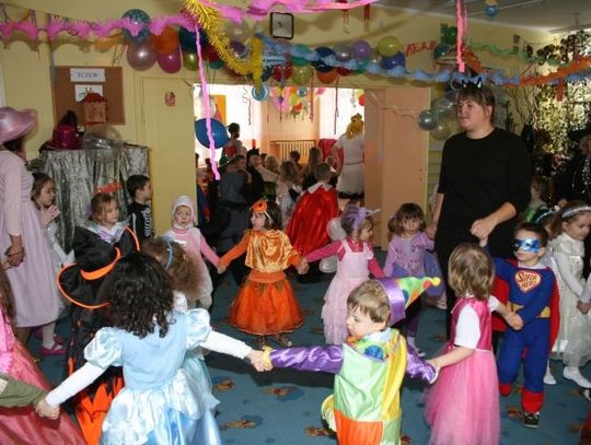 Karnawałowa zabawa przedszkolaków