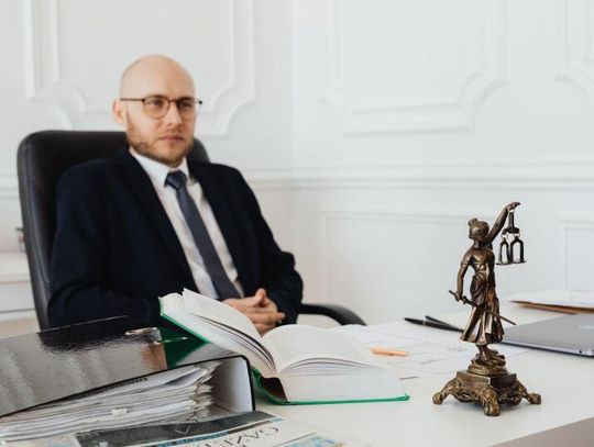 Kiedy warto skorzystać z pomocy adwokata w Gdańsku