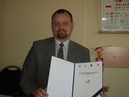 Kodeks etyczny urzędników - lepsze zachowanie, bez dyskryminacji, bez łapówkarstwa...