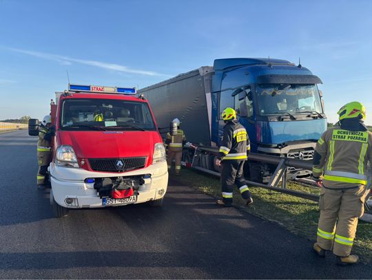Kolejne groźne zdarzenie na autostradzie A1. Droga w kierunku Gdańska czasowo zamknięta!