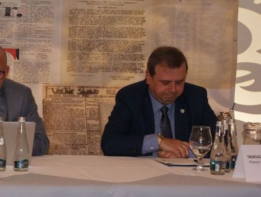 Komentarze po pierwszej sesji w powiecie. Były starosta: "to porażka PiS". A co dalej z mostem?