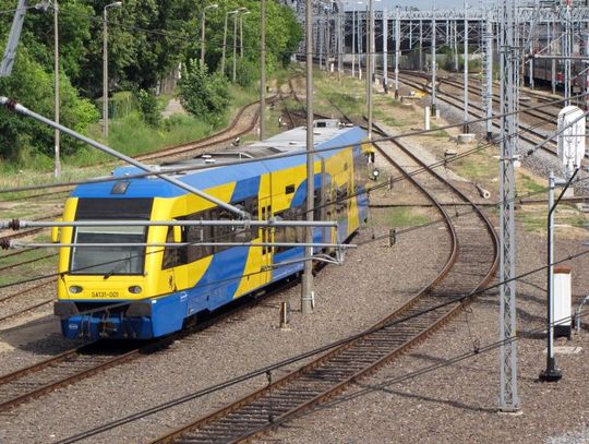 Konflikt pomiędzy spółkami kolejowymi uderza w pasażerów