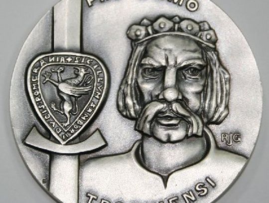 Kontrowersje wokół medalu „Pro Domo Trsoviensi”. Ukręcone po cichu?