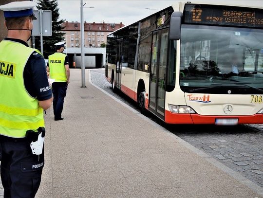 Koronawirus nadal groźny. Policja prowadziła akcje kontrolno - profilaktyczną
